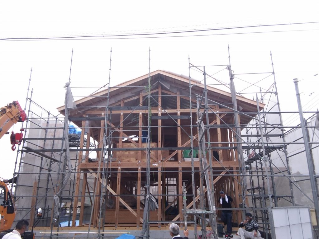 埼玉県深谷市で薪ストーブや自然素材を使った木の家のおしゃれな新築注文住宅を建てるなら小林建設												