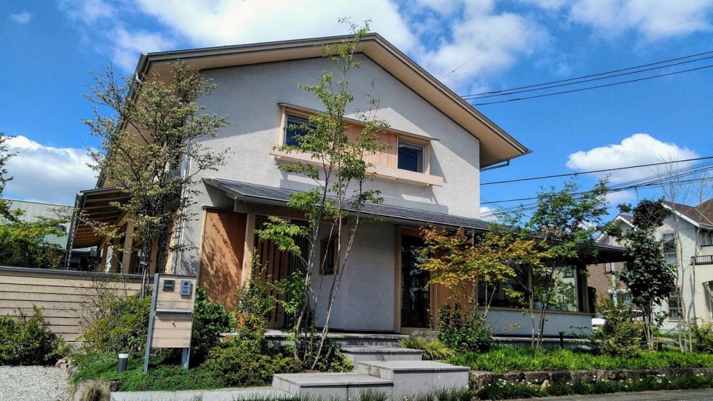 群馬県富岡市で薪ストーブや自然素材を使った木の家のおしゃれな新築注文住宅を建てるなら小林建設 