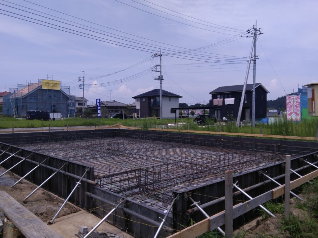 群馬県藤岡市で薪ストーブや自然素材を使った木の家のおしゃれな新築注文住宅を建てるなら小林建設