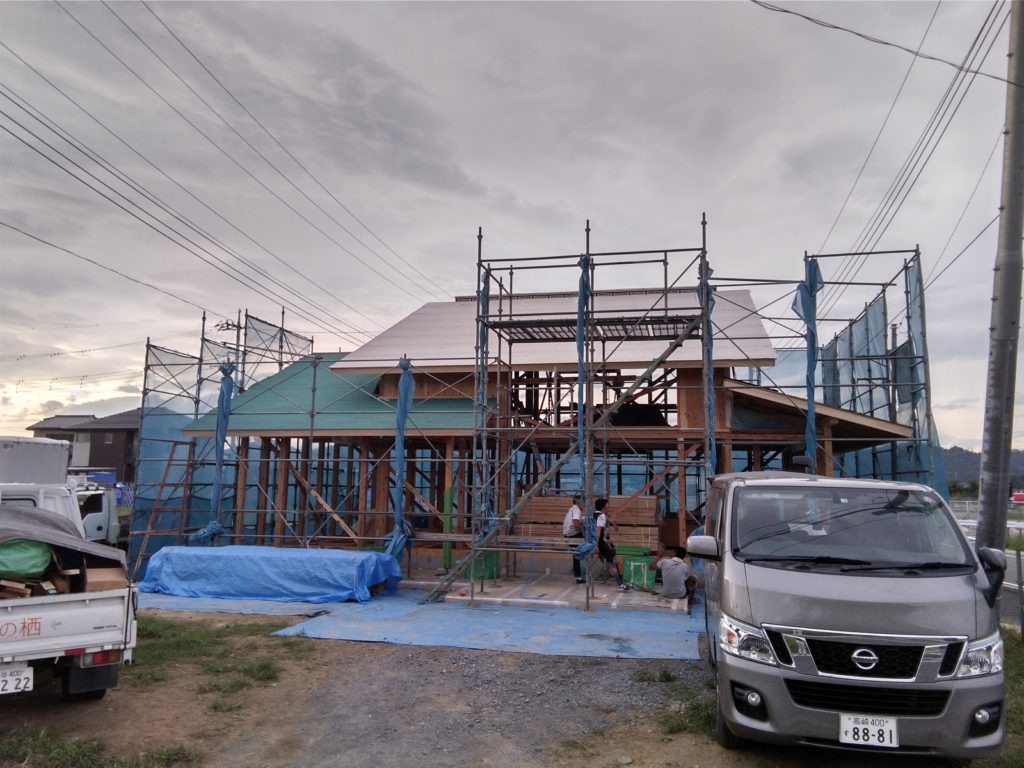 群馬県藤岡市で薪ストーブや自然素材を使った木の家のおしゃれな新築注文住宅を建てるなら小林建設