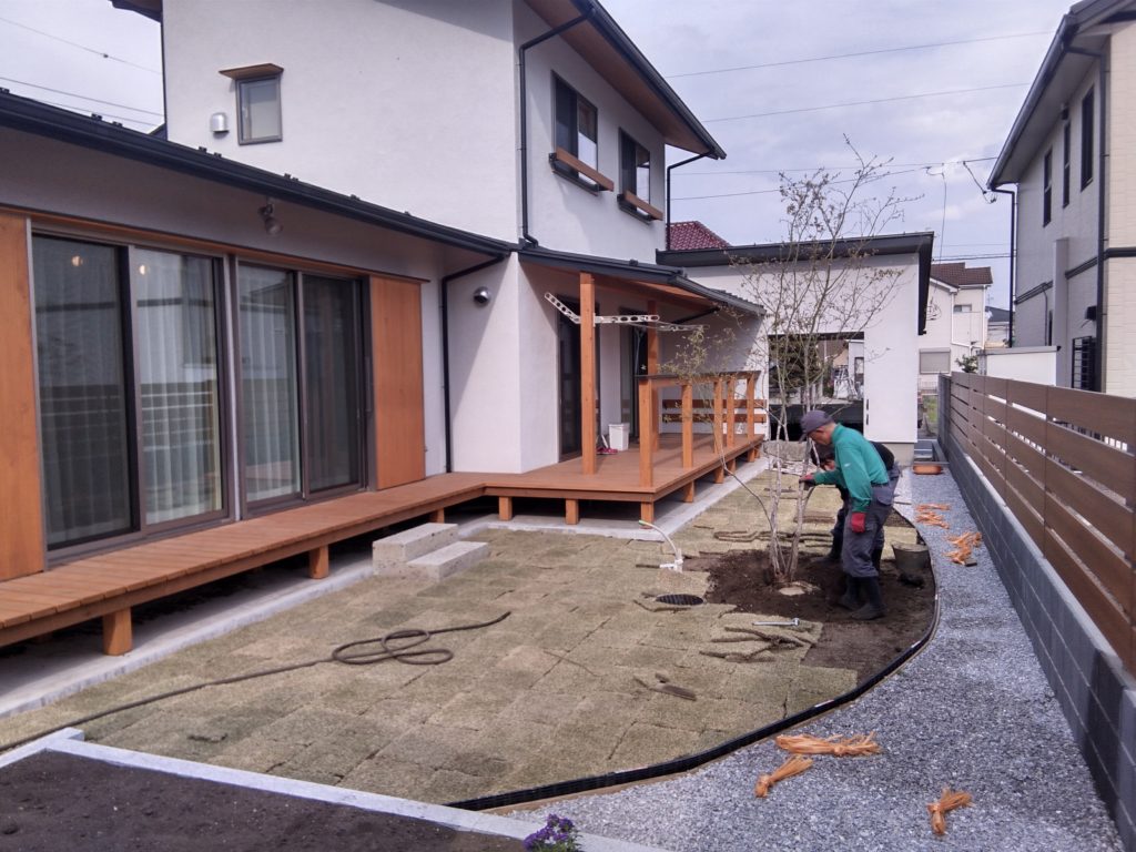 埼玉県深谷市で薪ストーブや自然素材を使った木の家のおしゃれな新築注文住宅を建てるなら小林建設 