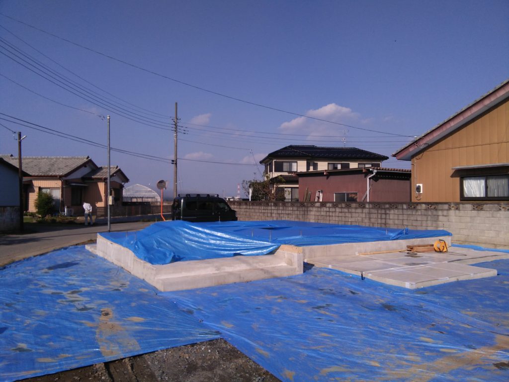 群馬県藤岡市で薪ストーブや自然素材を使った木の家のおしゃれな新築注文住宅を建てるなら小林建設