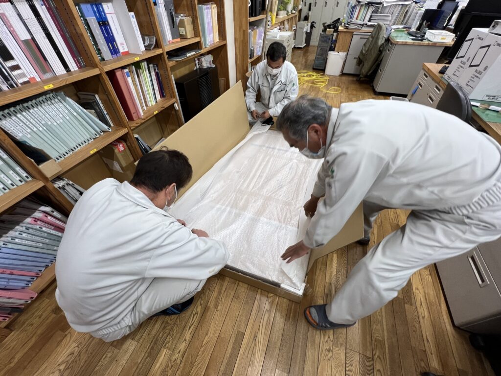 大きい荷物の開封