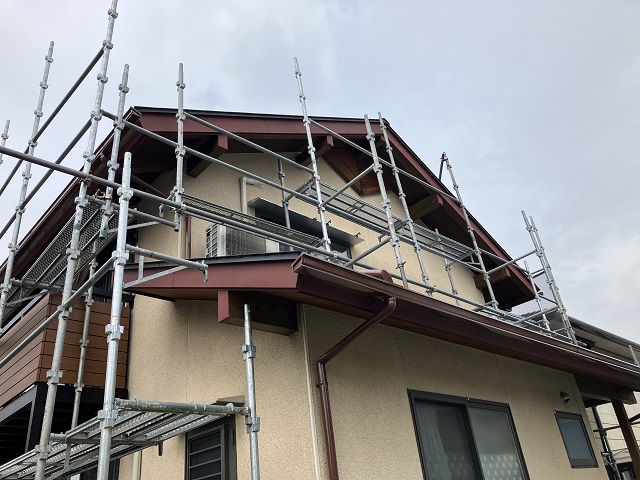 破風板板金巻き