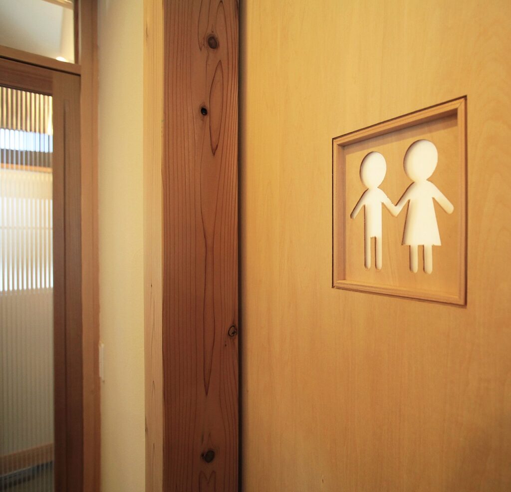 トイレの明かり窓
