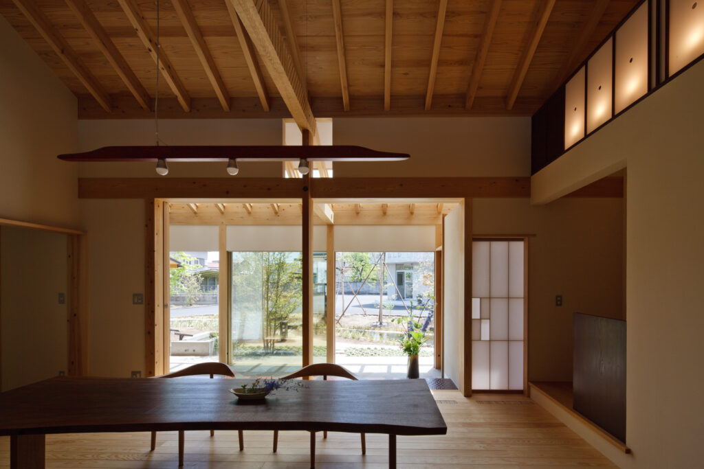小林建設展示場の照明器具の写真