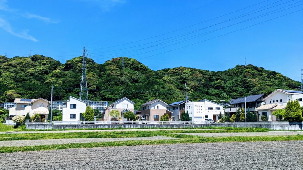 【平屋に必要な土地の広さ】坪数別の目安と土地選びのポイント
