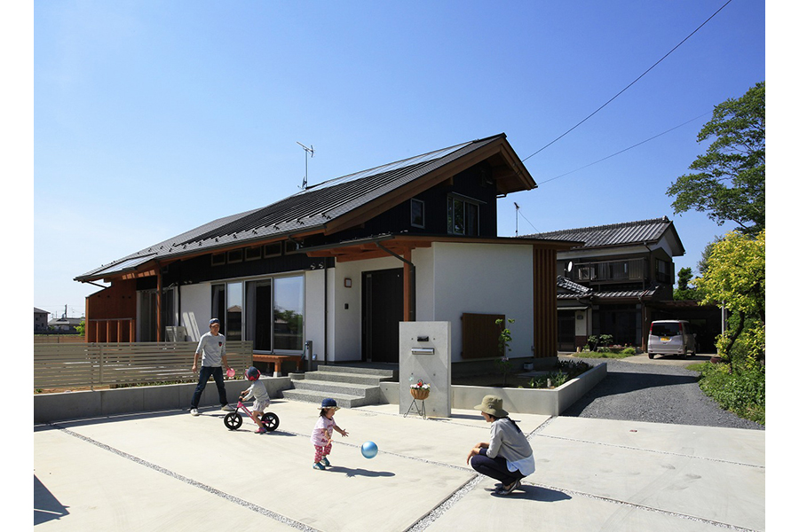 東側と西側でどこから見てもかっこいい外観の家を建てるなら埼玉県本庄市の小林建設