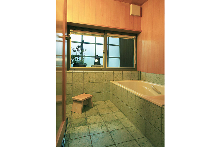 桐生市の木の家・無垢材の家の施工事例：浴室・風呂