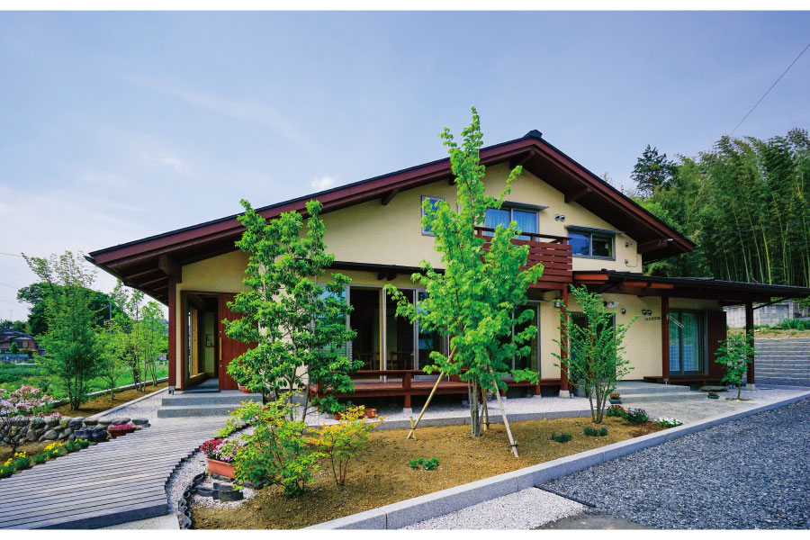 お客さん用と家族用、２つの玄関がある木の家なら埼玉県本庄市の小林建設