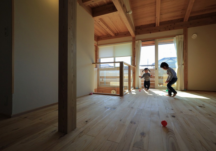将来部屋を仕切ることもでる子供室なら埼玉県本庄市の小林建設