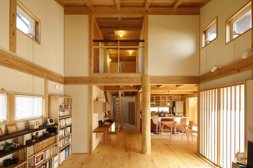 埼玉県深谷市で吹き抜けの家を建てるなら小林建設