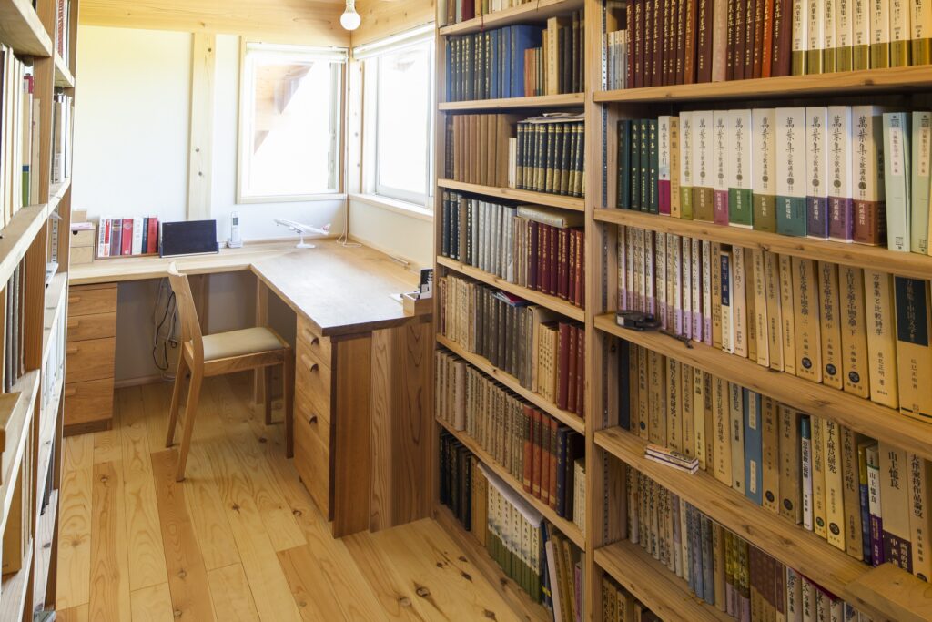 陽の栖小林建設が埼玉県熊谷市に建てた新築注文住宅の書斎のイメージ写真