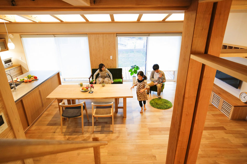 群馬県前橋市で明るいキッチンのある新築住宅は小林建設