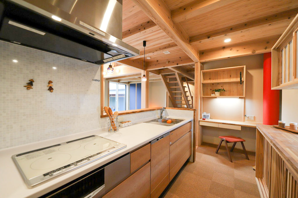 群馬県高崎市で造作キッチンの新築住宅を建てるなら小林建設