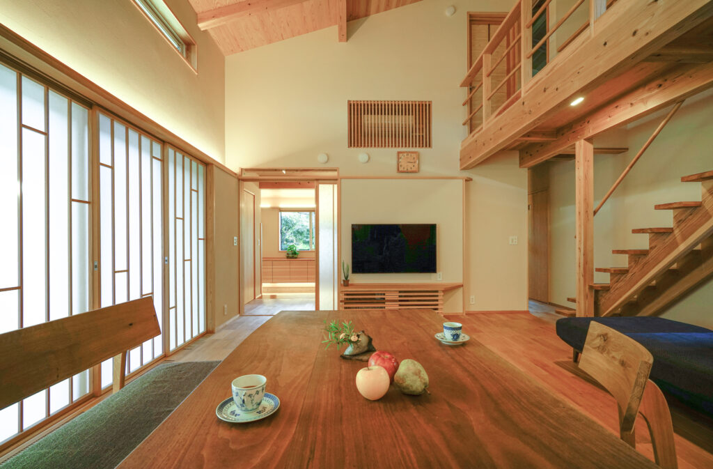 陽の栖小林建設が埼玉県秩父市に建てた新築注文住宅の完成見学会の内観イメージ写真