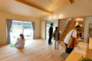 群馬県高崎市で自然素材を使ったデザイン住宅を建てるなら小林建設