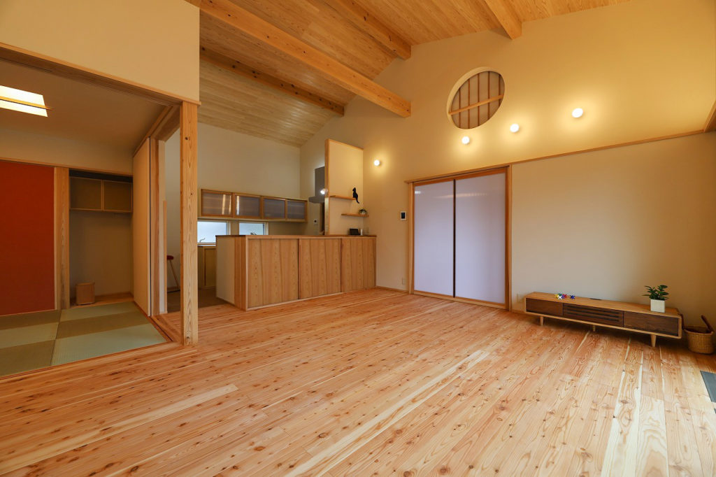 埼玉県深谷市で対面キッチンの平屋を建てるなら小林建設