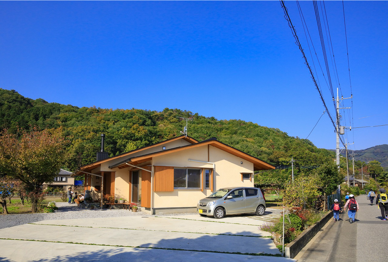 のどかな景色が広がる場所に建つお住まいなら小林建設