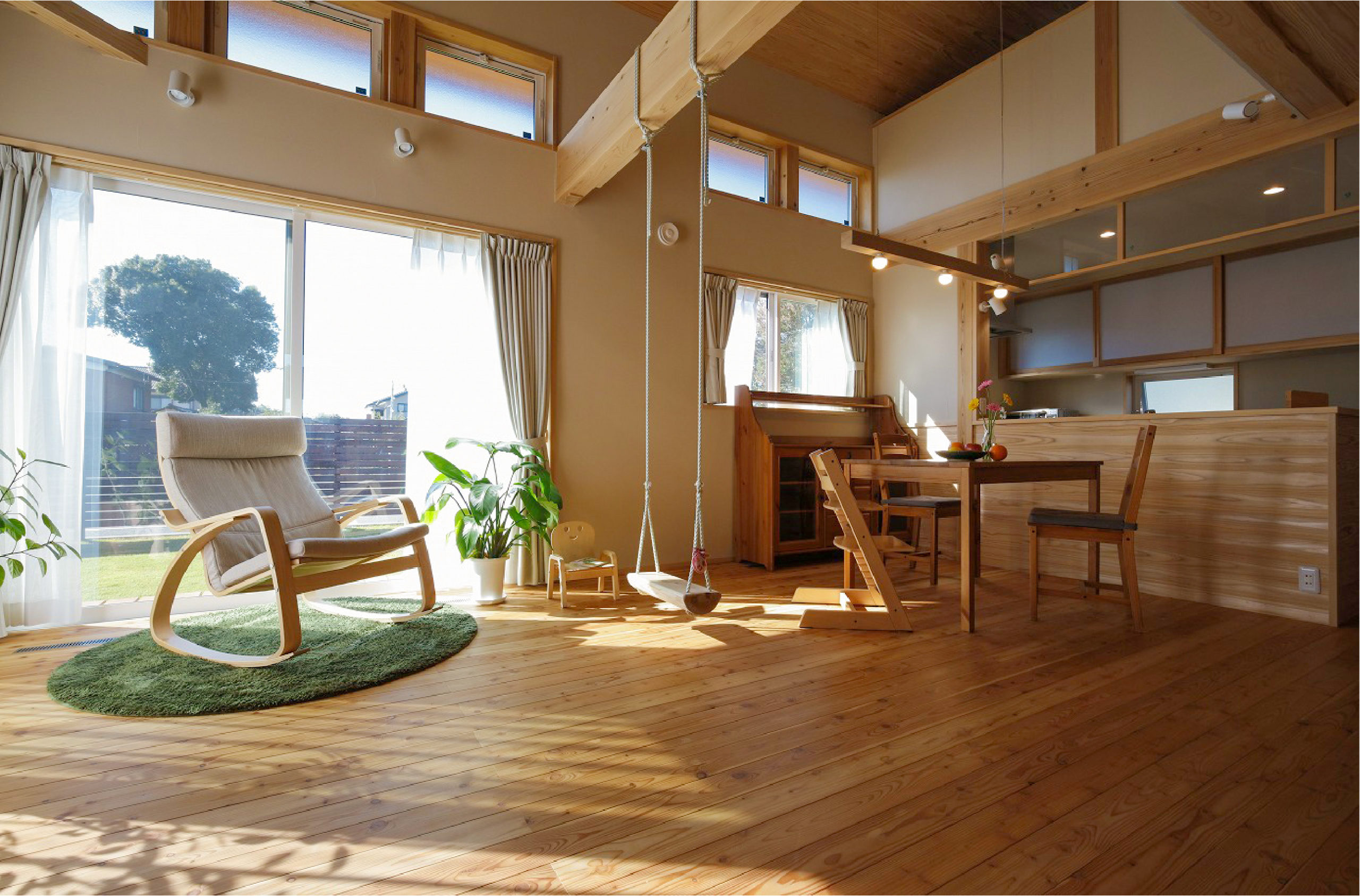 窓から採光をたっぷりと感じる空間をつくるのなら埼玉県本庄市の小林建設