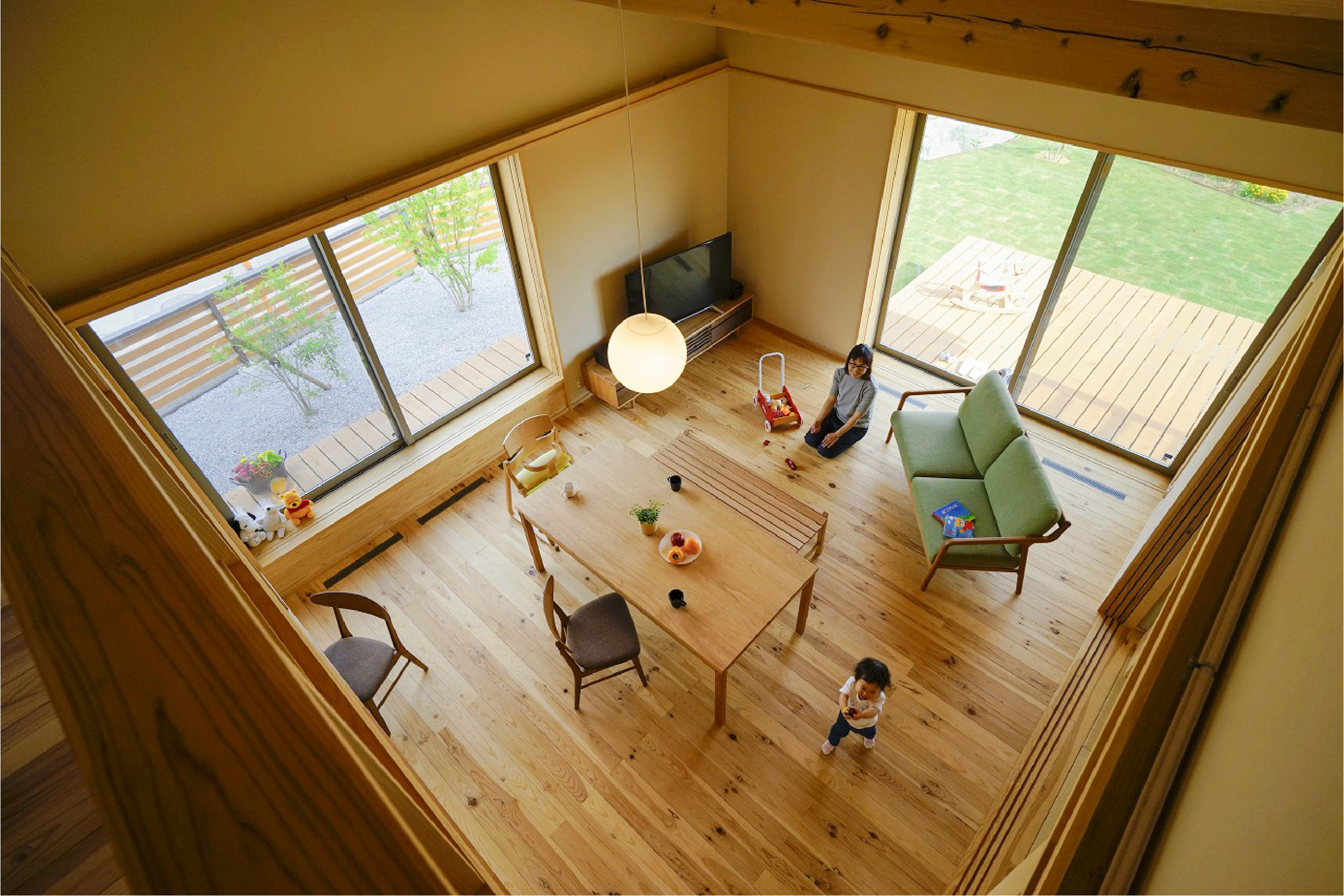 ２階からも家族の気配を感じられる吹き抜け空間なら埼玉県本庄市の小林建設