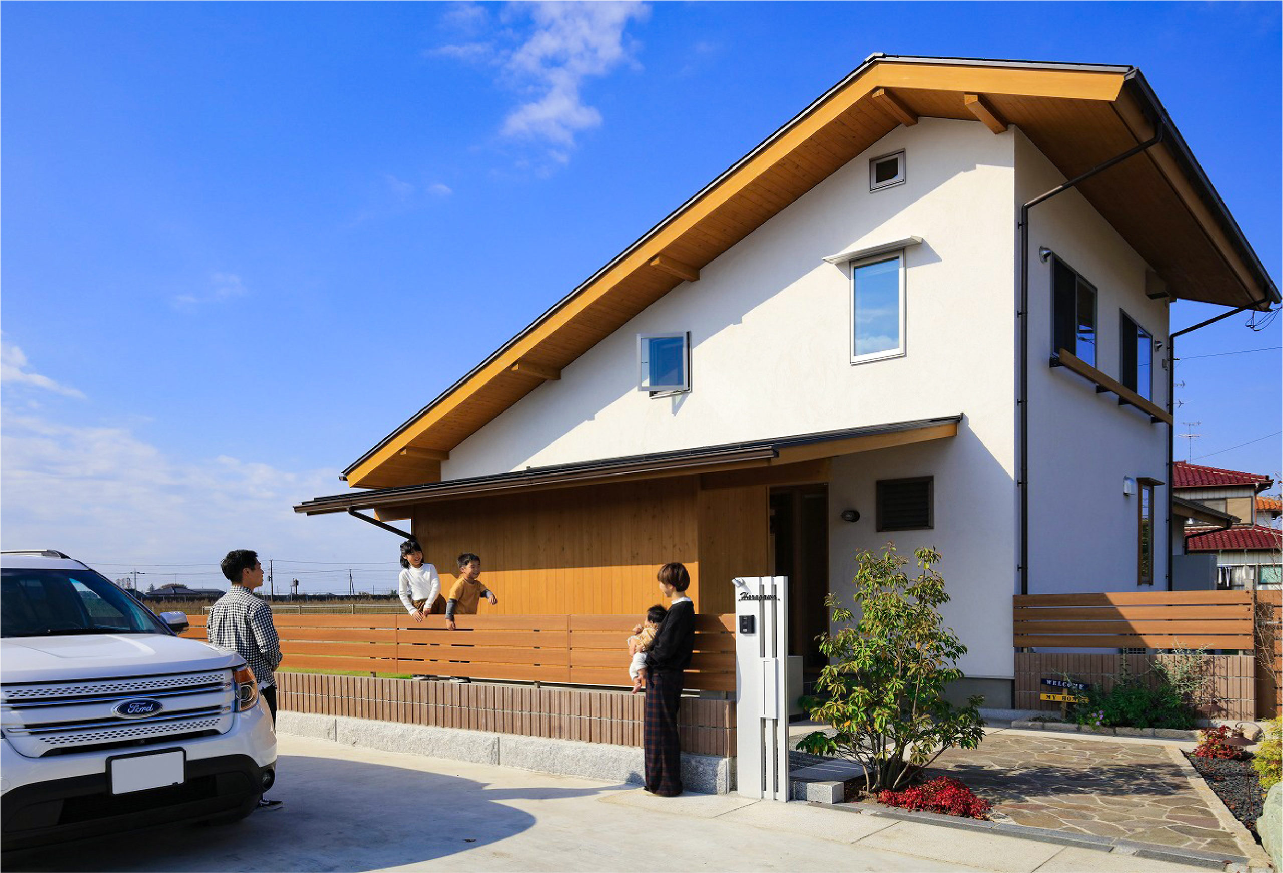 東側と南側それぞれのデザインが素敵な外観なら埼玉県本庄市の小林建設