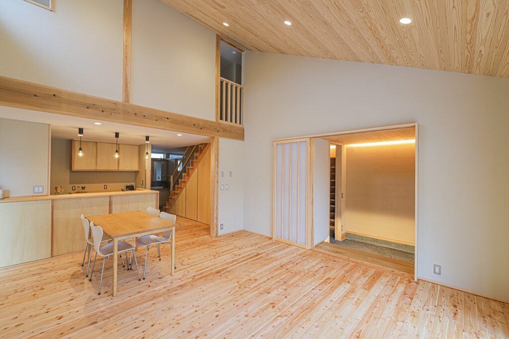 埼玉県熊谷市で陽の栖小林建設が建てた新築注文住宅の完成見学会を開催しました。｜子世帯内観写真