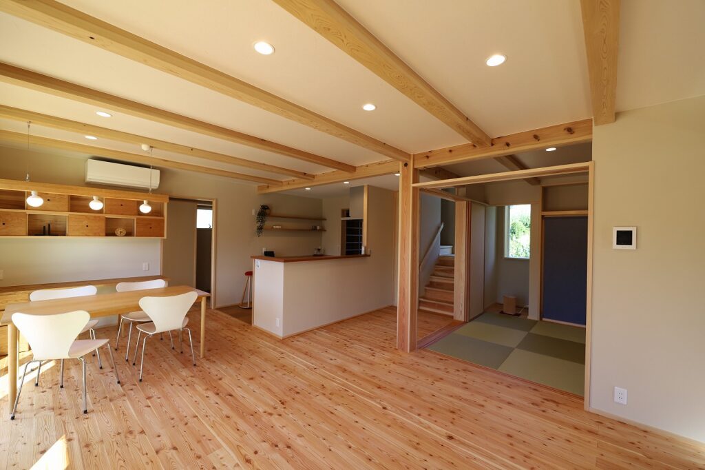 群馬県富岡市中沢に小林建設が施工した陽の栖で完成見学会を開催した新築の内観