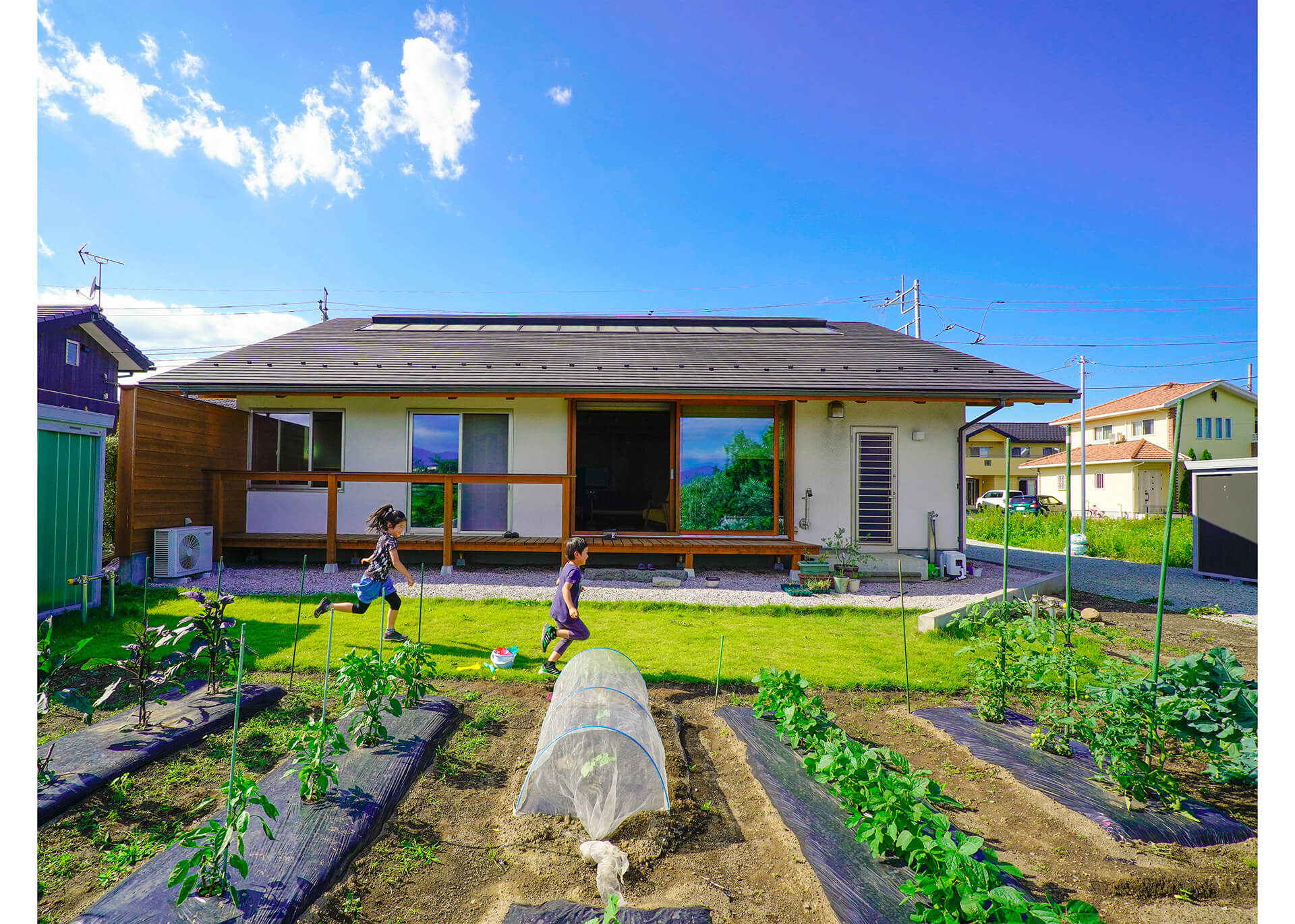 群馬のおしゃれな平屋の注文住宅施工事例：丘の上に立つおしゃれな群馬の平屋