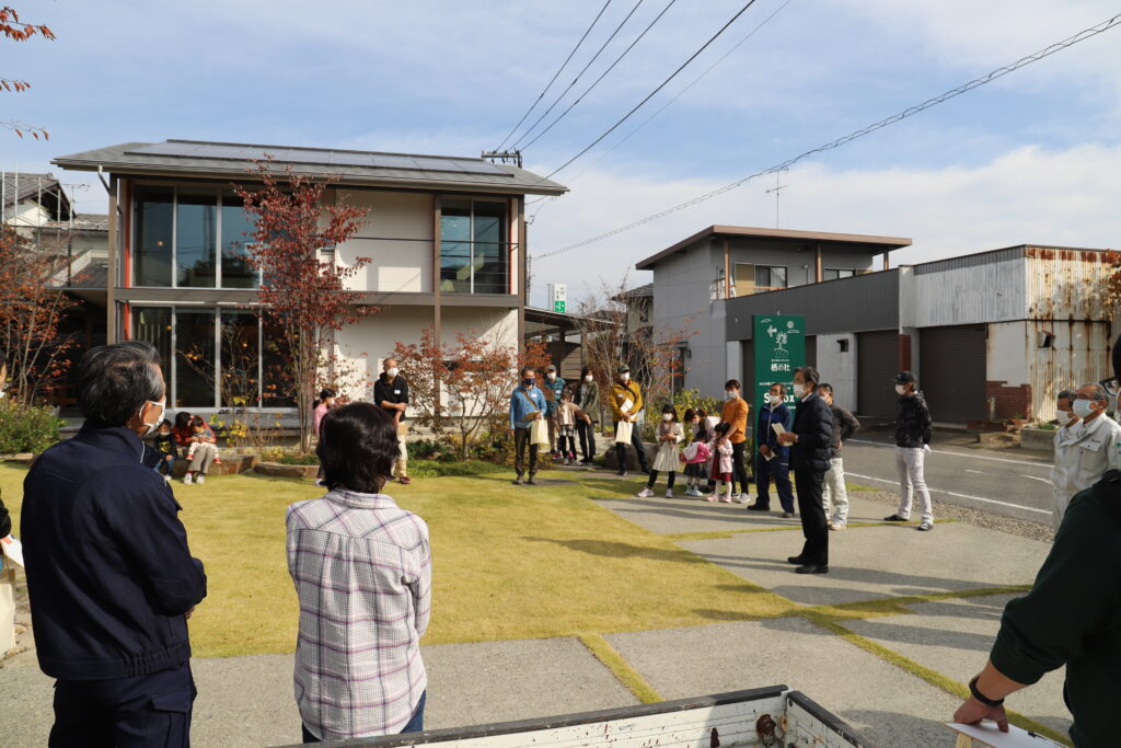 埼玉県本庄市で、ウッドデッキの塗装や木のお手入れ方法をご案内する「プロに教わるお手入れ教室」を開催いたしました。