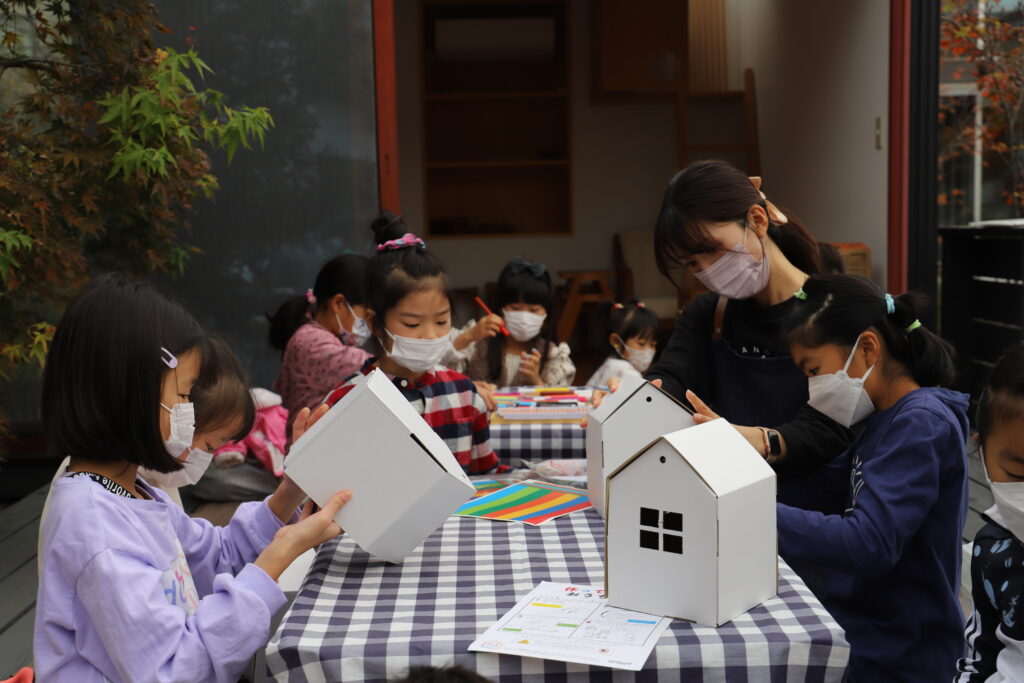 埼玉県本庄市で、ウッドデッキの塗装や木のお手入れ方法をご案内する「プロに教わるお手入れ教室」を開催いたしました。
