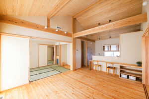 陽の栖小林建設が埼玉県羽生市に建てた新築注文住宅の完成見学会の内観写真
