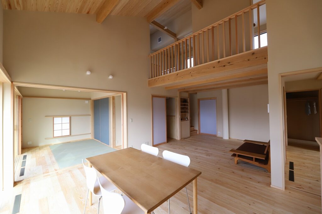 陽の栖小林建設が埼玉県北本市に建てた新築注文住宅の完成見学会を開催した内観写真
