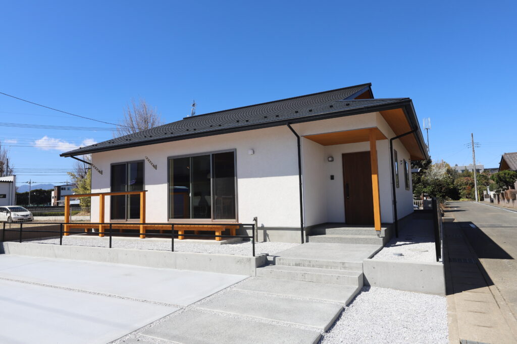 陽の栖小林建設が群馬県前橋市に建てた新築注文住宅の完成見学会の外観写真