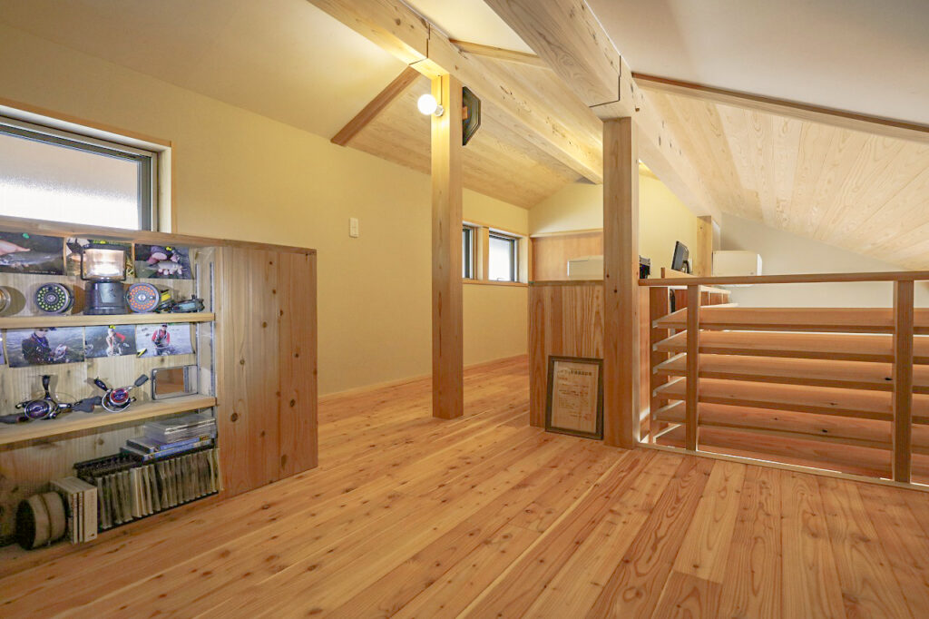 陽の栖小林建設が群馬県高崎市に建てた新築注文住宅の小屋裏部屋イメージ写真