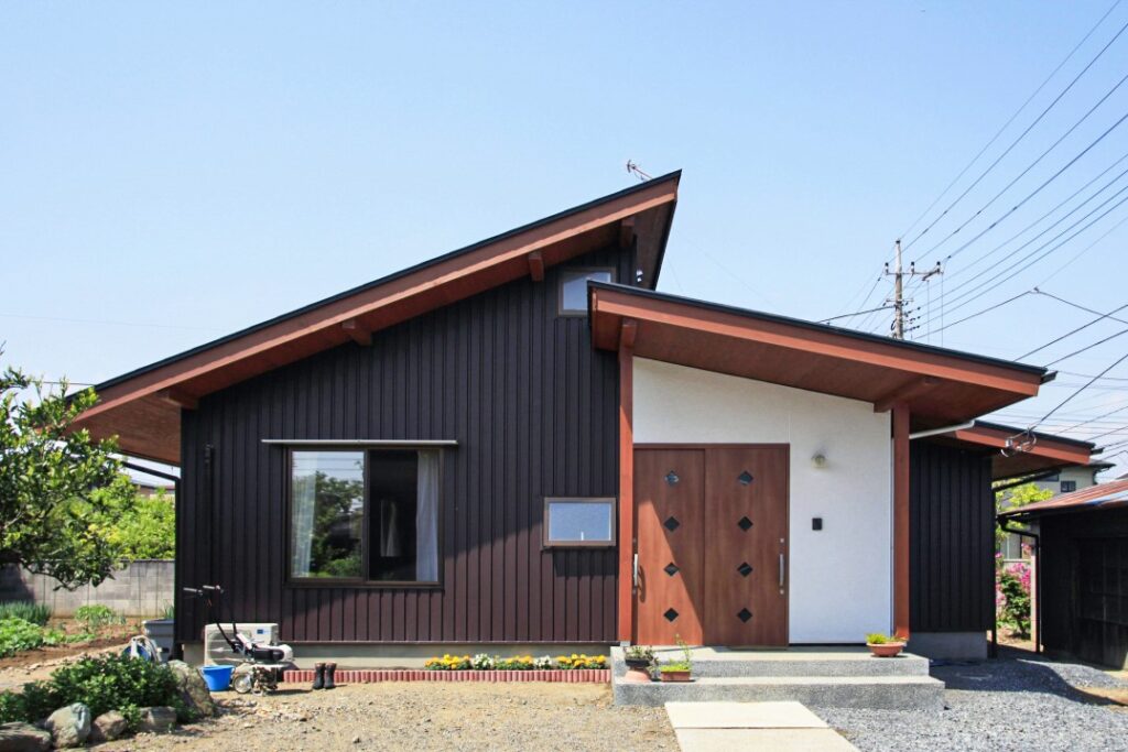 陽の栖小林建設が埼玉県本庄市に建てた新築注文住宅の完成見学会の外観イメージ写真