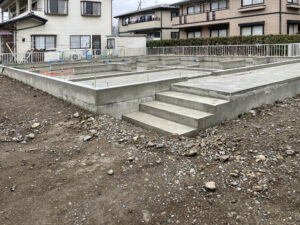 基礎の型枠が外れました