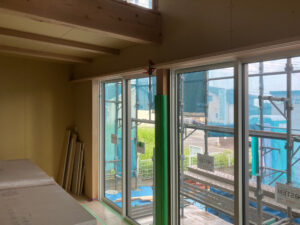 1階造作工事を進めています