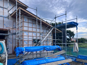 透湿シートと通気胴縁を施工しました