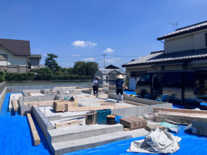 土台敷きを行いました