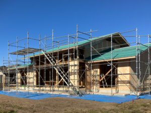 屋根木工事が完了しました