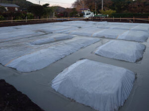 基礎工事を進めています