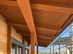 外部塗装工事を進めました